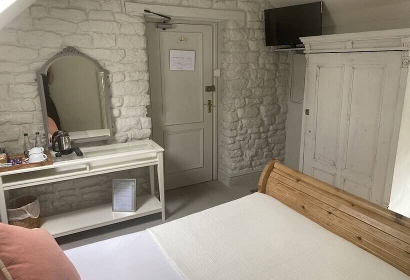 חדר סטנדרט, The Admiral Hornblower