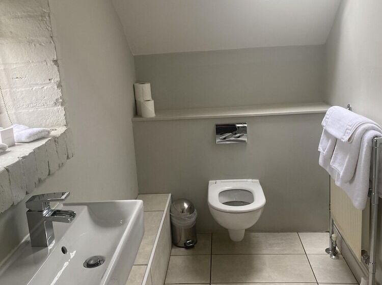 חדר סטנדרט, The Admiral Hornblower