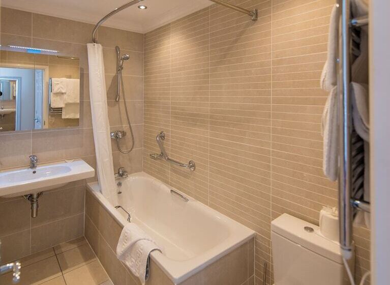 豪华海景房, The Belmont