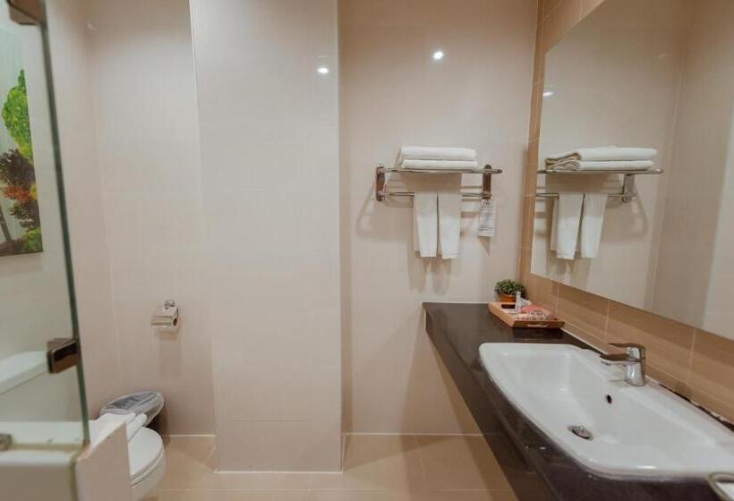 豪华房间, The Pannarai