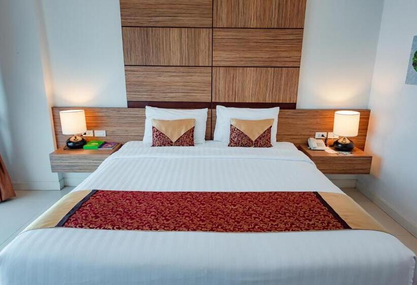 豪华房间, The Pannarai