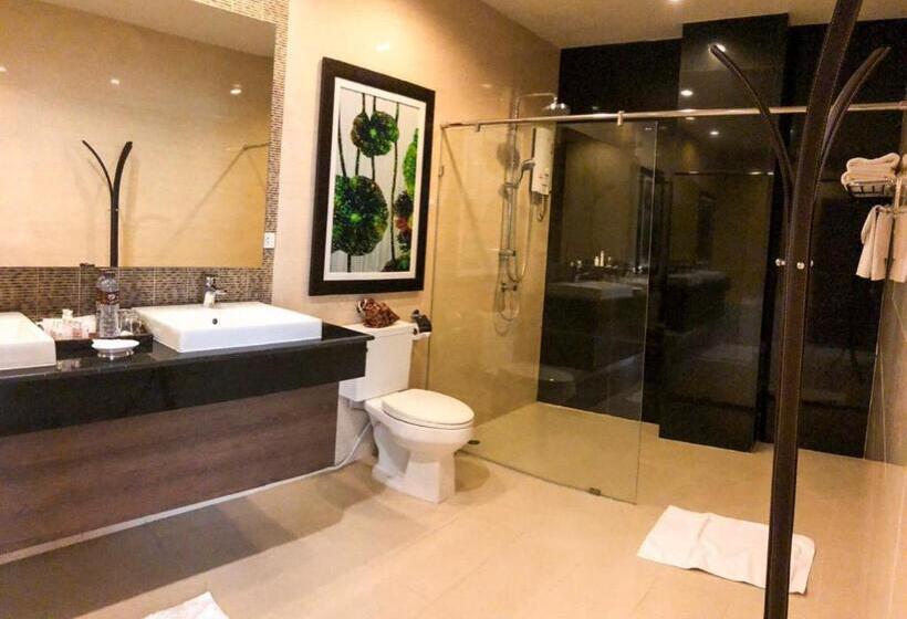 小型套房, The Pannarai