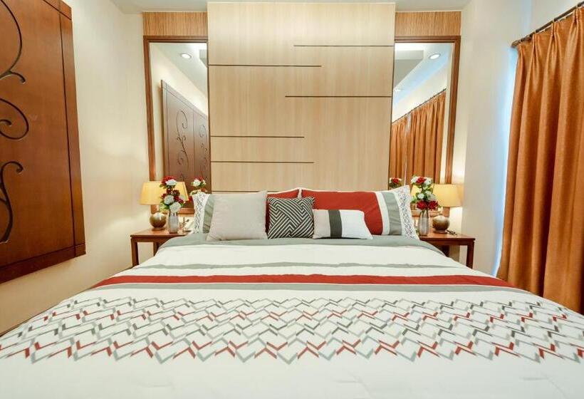 小型套房, The Pannarai