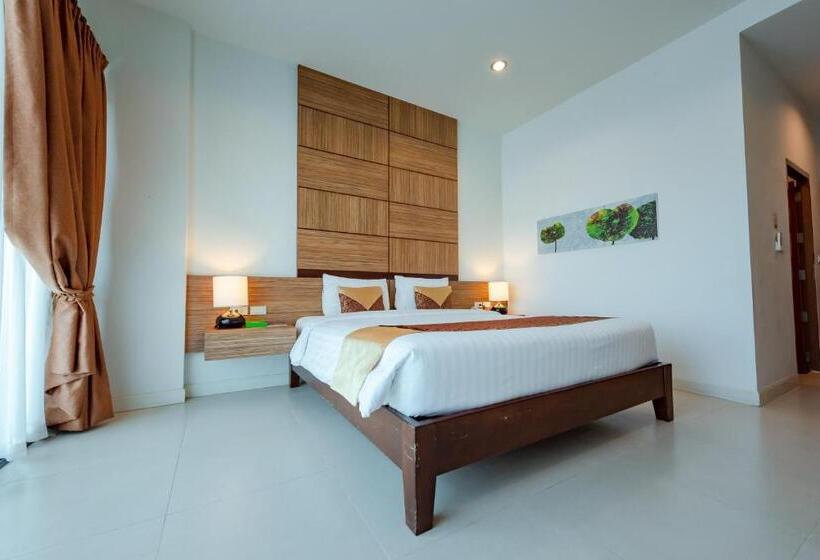 高级大房间, The Pannarai