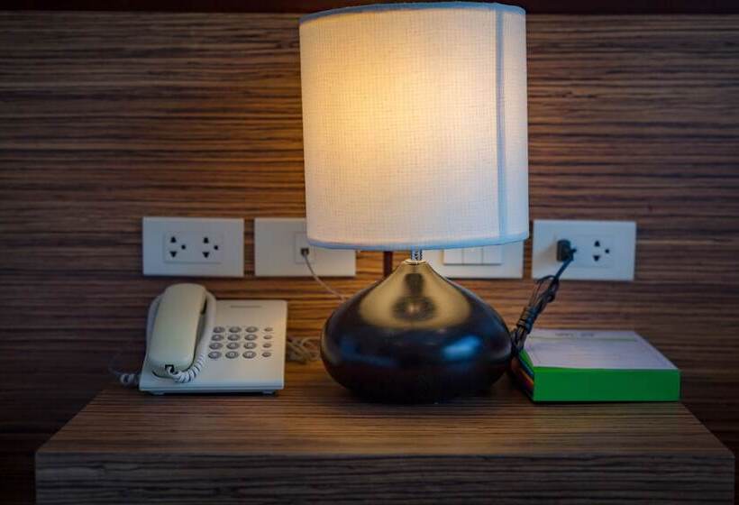 高级大房间, The Pannarai