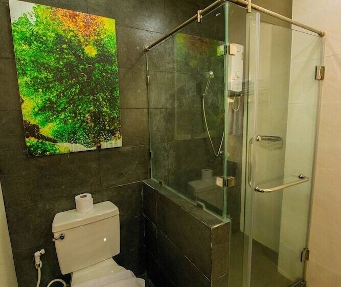 豪华房间, The Pannarai