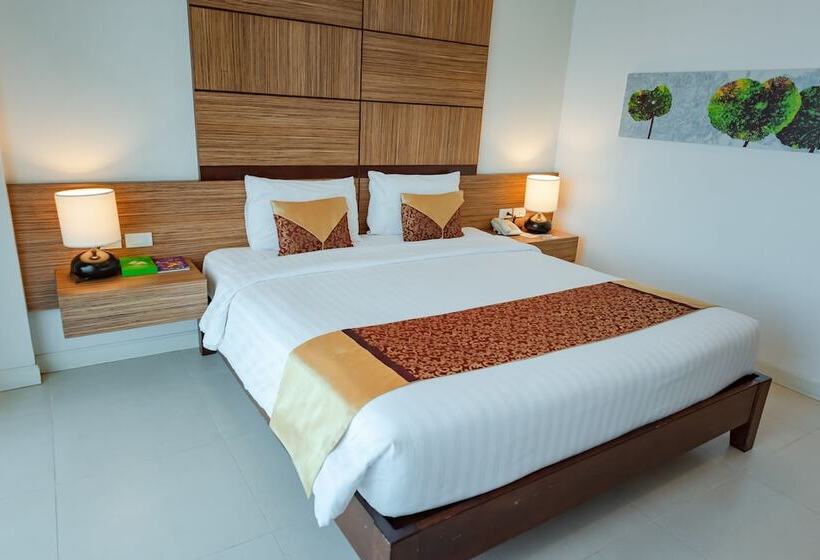 豪华房间, The Pannarai