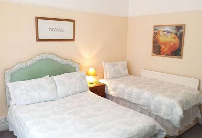 バスルーム共有のトリプルスタンダード, The Ravensbourne