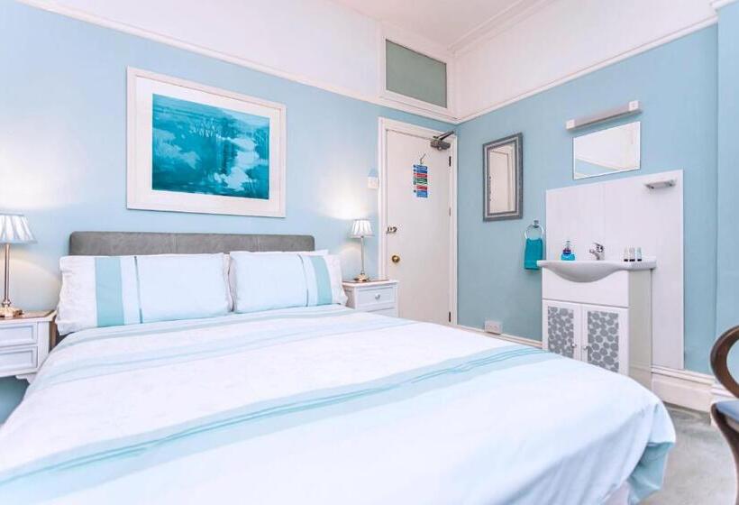 バス共有のスタンダードルーム, The Ravensbourne