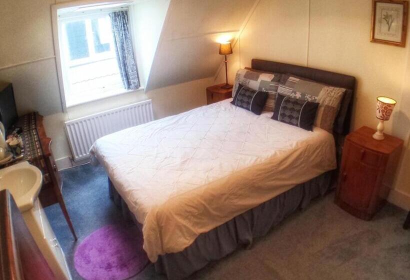 バス共有のスタンダードルーム, The Ravensbourne