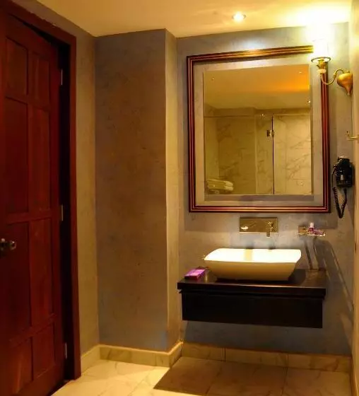 Deluxe Interior Room
