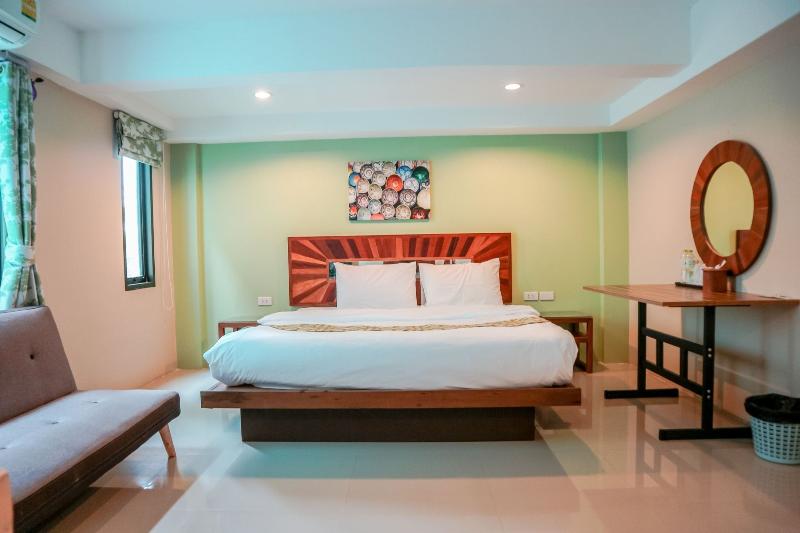 豪华房间, Tree Retro