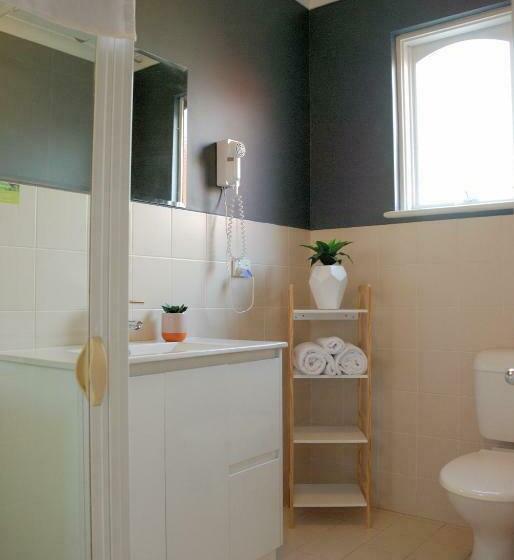 标准间, Brunswick Tower