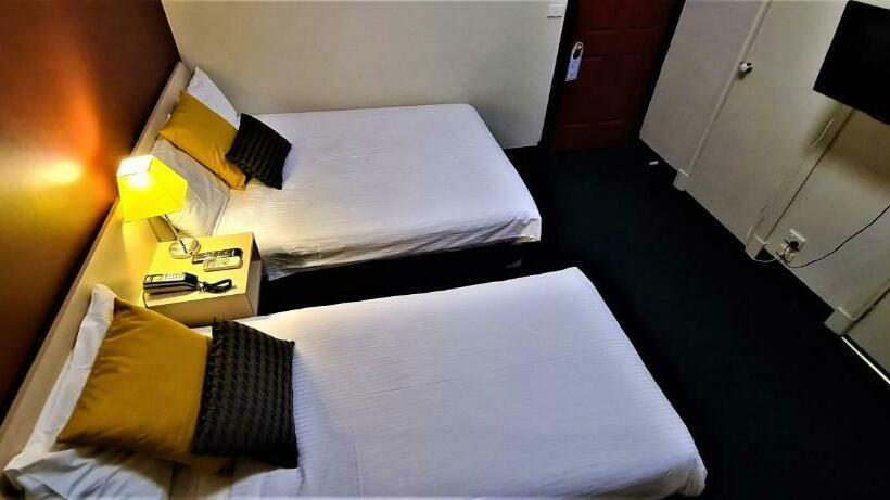 标准间, Brunswick Tower