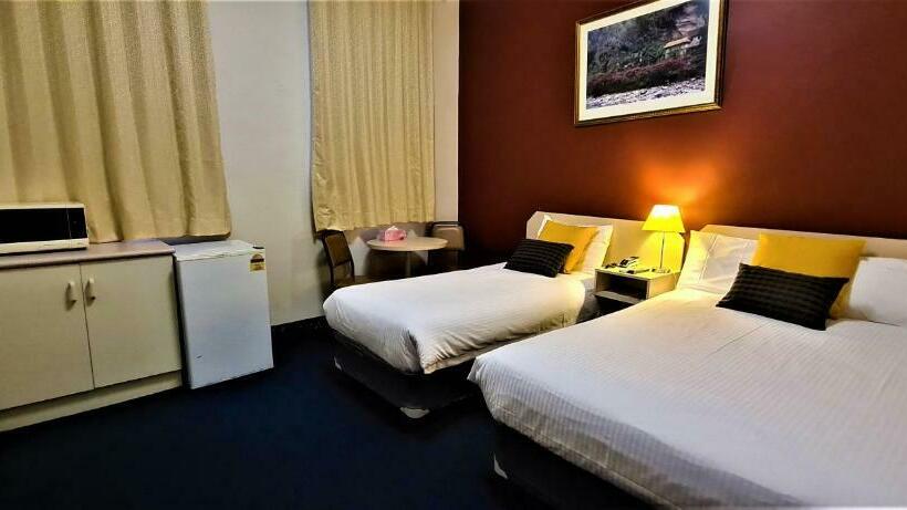 标准间, Brunswick Tower