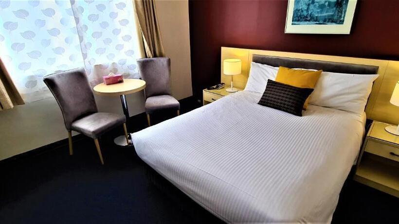 标准间, Brunswick Tower