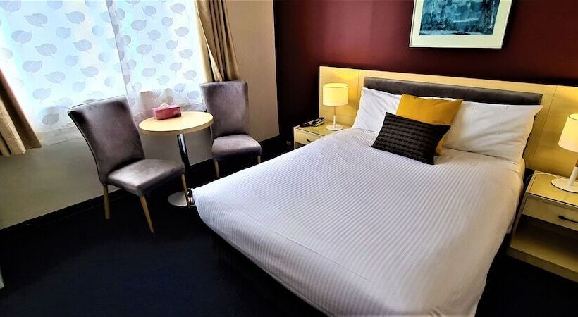 标准间, Brunswick Tower