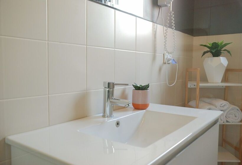 家庭间, Brunswick Tower