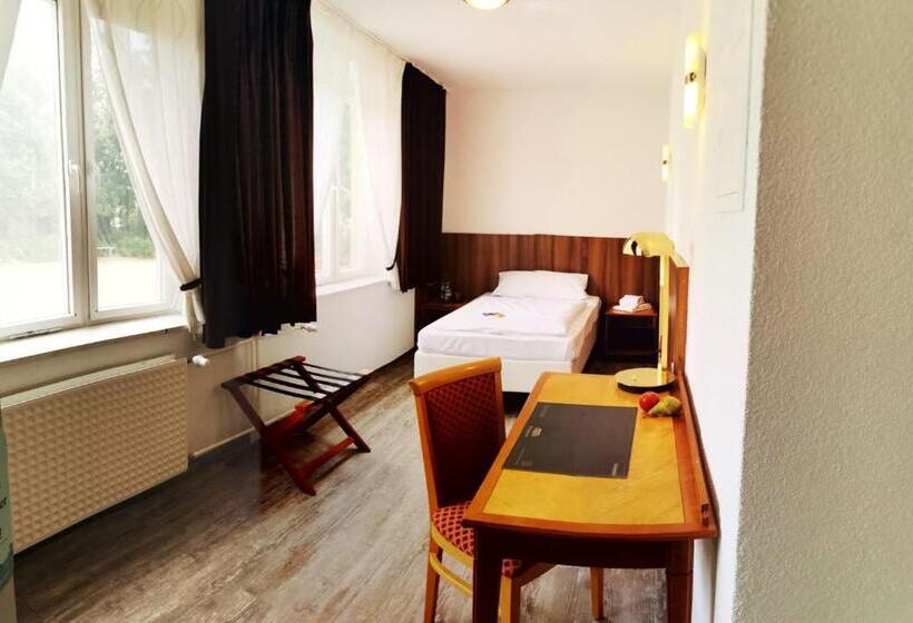 スタンダードシングルルーム, Spreewaldschule @swarmhotels