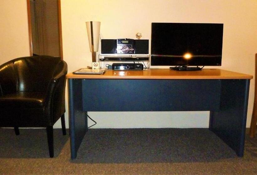 חדר סטודיו סטנדרד, Tudor Lodge Motel