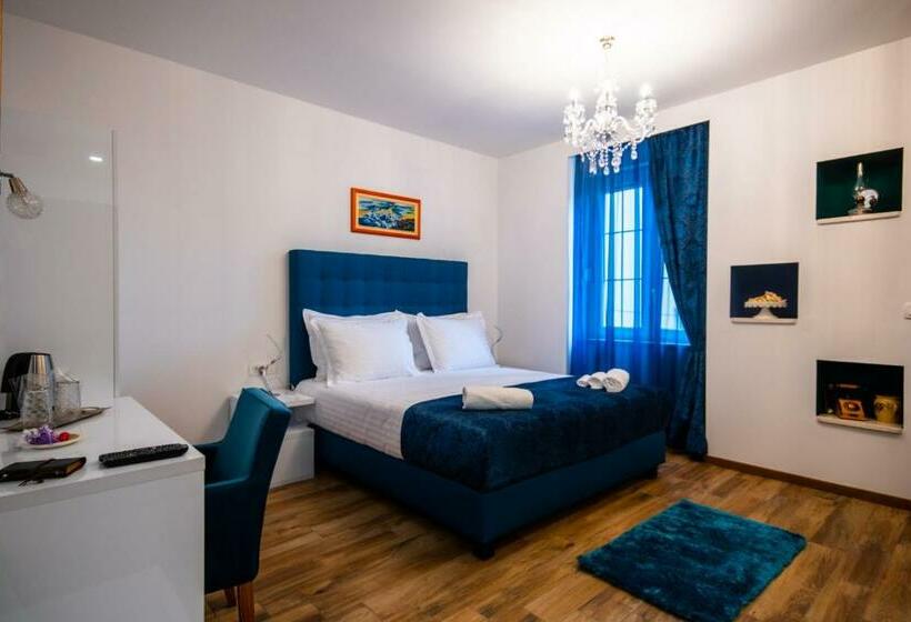 اتاق لوکس, Center Luxury Rooms 3