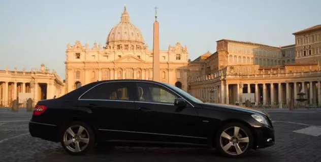 اتاق لوکس, Harmony & Comfort At The Vatican Museum