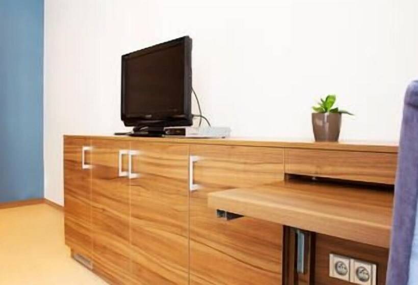 スーペリアールーム, & Pivovar černý Orel