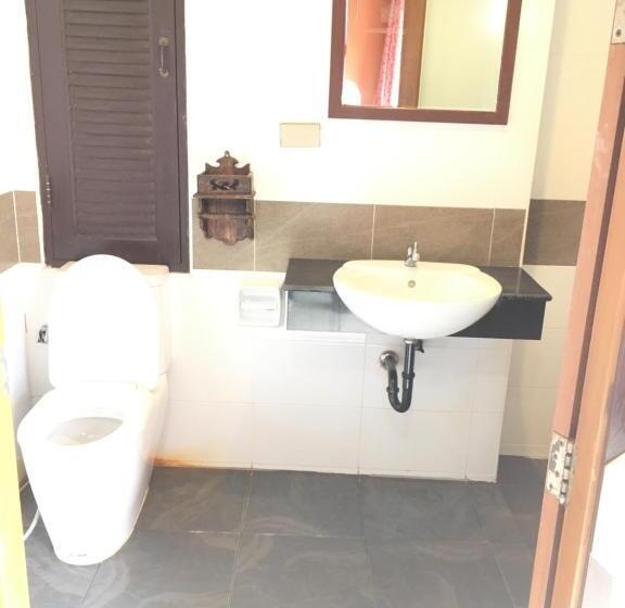 Deluxe Room, 99 Residence