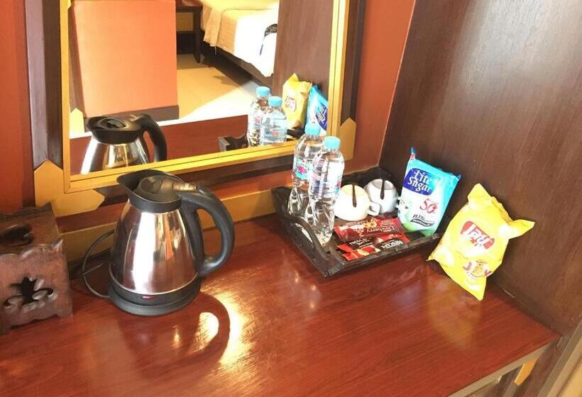 Deluxe Room, 99 Residence