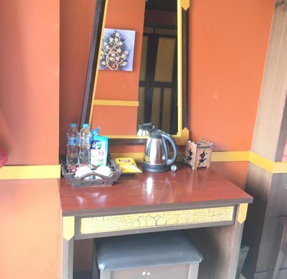 Deluxe Room, 99 Residence