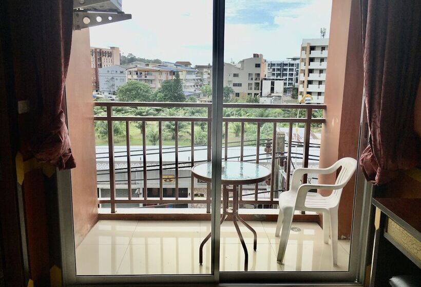 Deluxe Room, 99 Residence