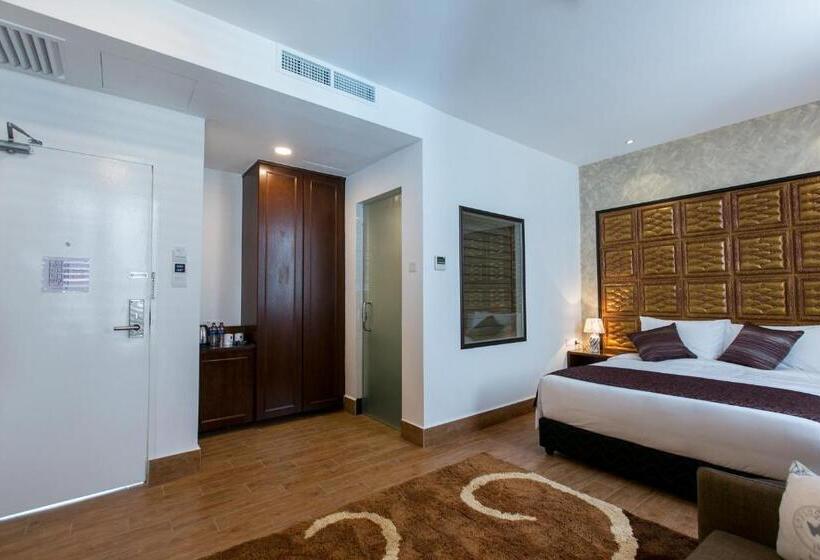 סוויטה, Belllo Hotel Jb Central