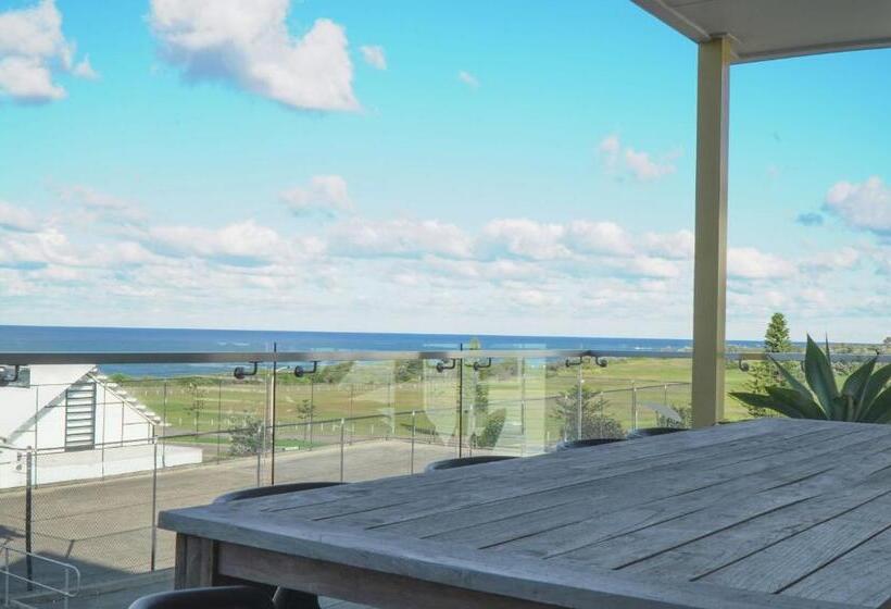 خانه 4 خوابه, Caves Coastal Bar & Bungalows