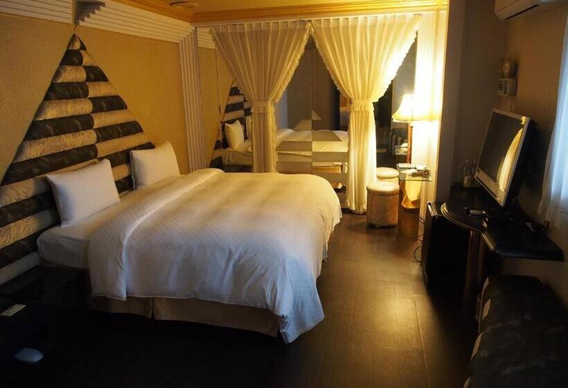 اتاق لوکس, Daychen