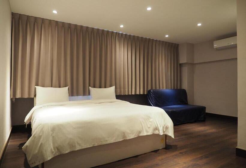 اتاق لوکس, Daychen