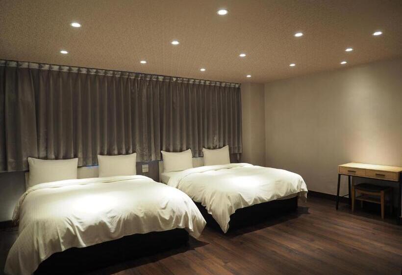 اتاق سوپریور چهار تخته, Daychen