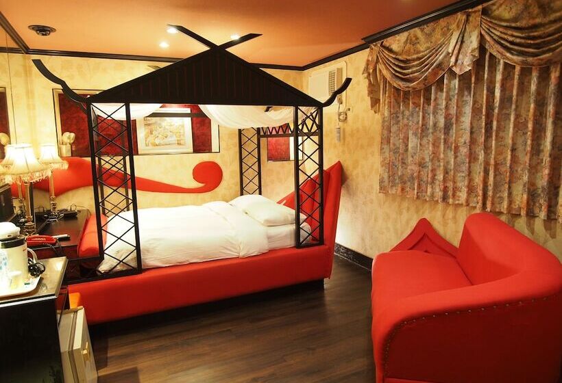 اتاق سوپریور, Daychen