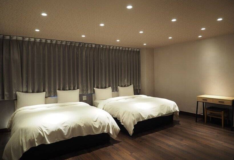 اتاق سوپریور چهار تخته, Daychen