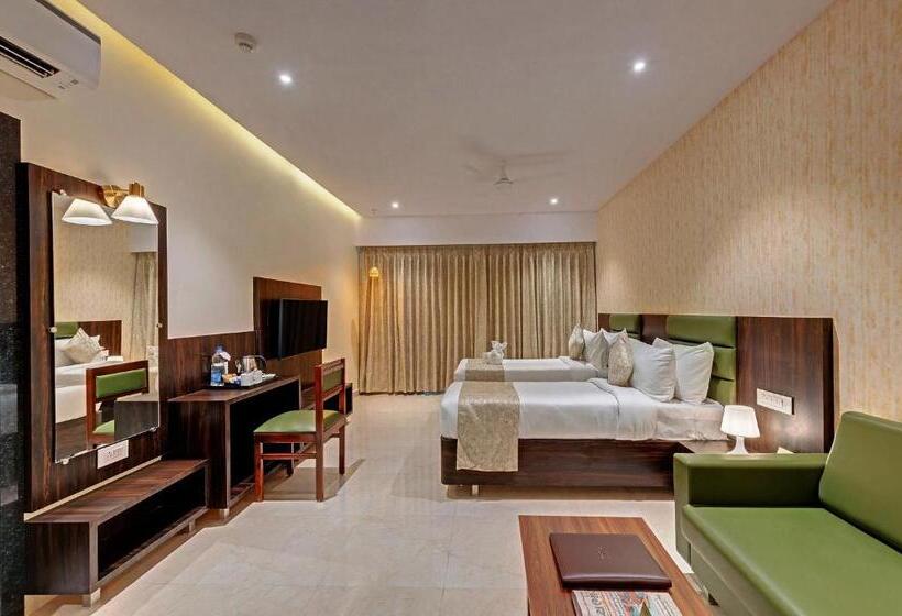 اتاق لوکس, Guruprerna Beacon Resort Dwarka