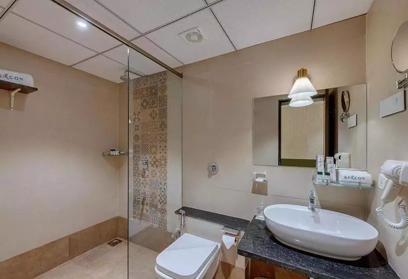 デラックスルーム, Guruprerna Beacon Resort Dwarka