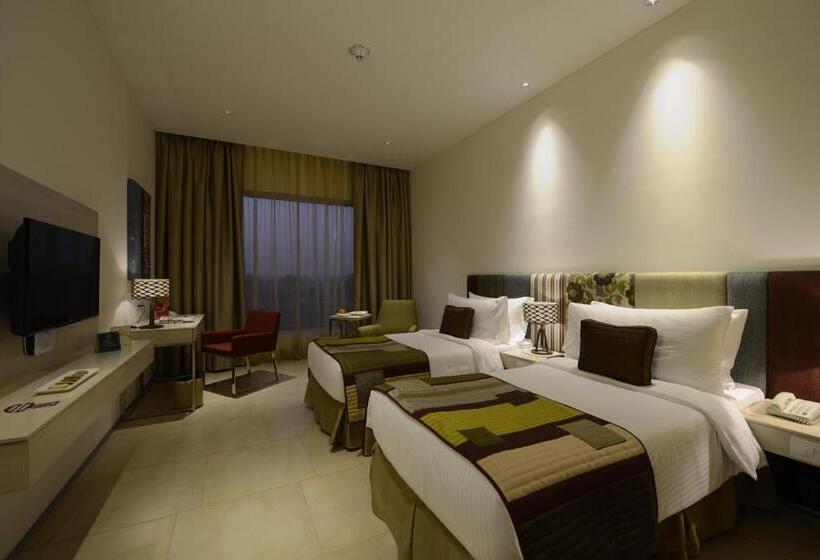 חדר דלוקס, Pride Elite, Phaltan