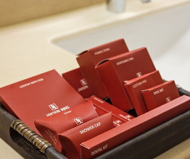 デラックスルーム, Pride Elite, Phaltan