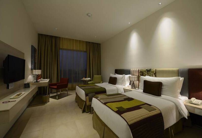 חדר דלוקס, Pride Elite, Phaltan