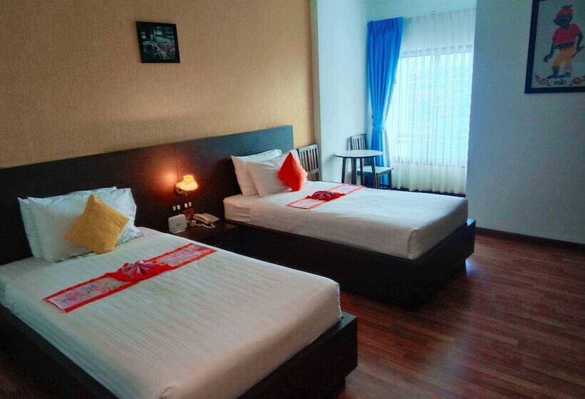 غرفة سوبيريور, Jing Jit