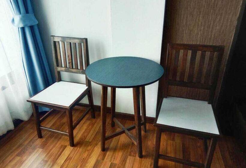 غرفة سوبيريور سرير كينج, Jing Jit