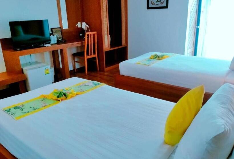 غرفة سوبيريور, Jing Jit