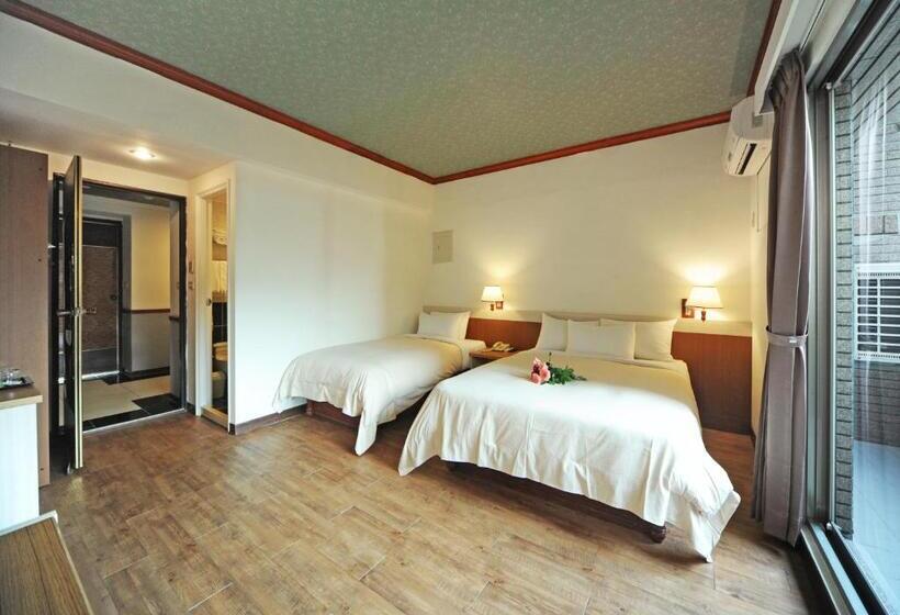 اتاق استاندارد سه نفره, Kenting Holiday