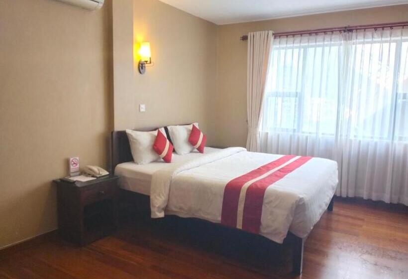 キングサイズベッドのスタンダードルーム, Lux Riverside Hotel & Apartment