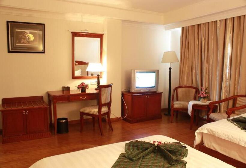 スーペリアトリプルルーム, Lux Riverside Hotel & Apartment