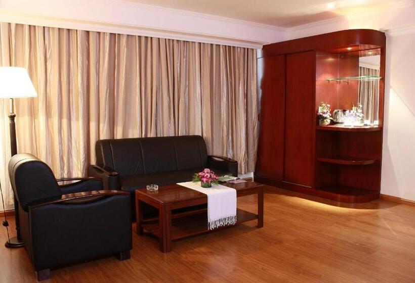 スイート, Lux Riverside Hotel & Apartment
